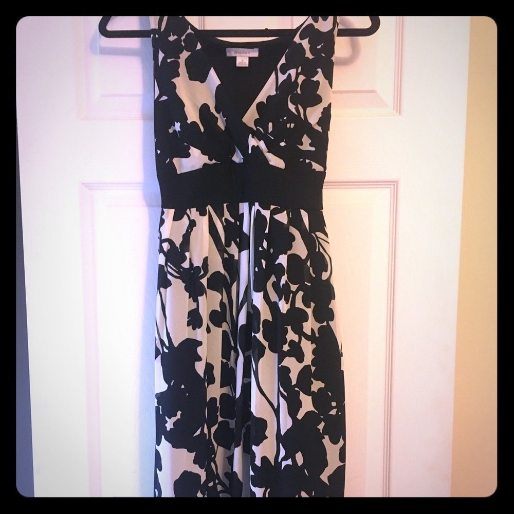 Beautiful floral Dressbarn mid dress EUC